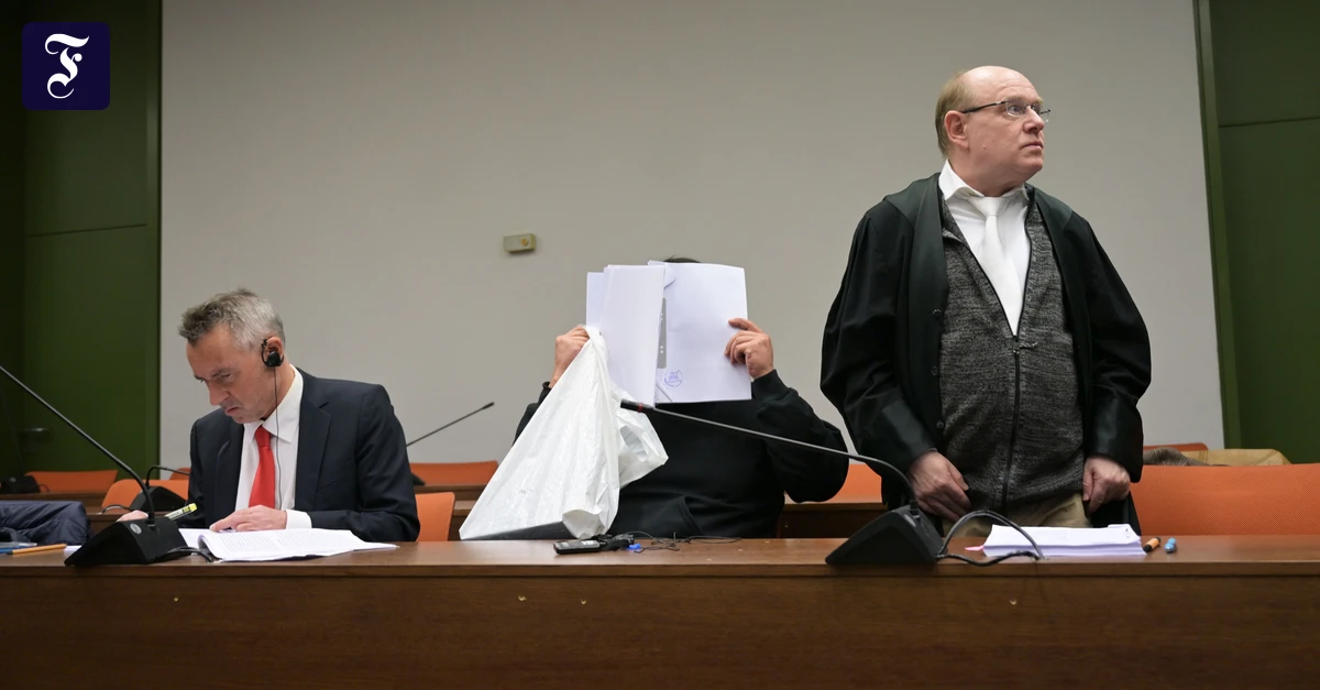 PROZESS-IN-M-NCHEN-Mann-soll-seine-Nachbarin-bet-ubt-vergewaltigt-und-die-Taten-gefilmt-haben