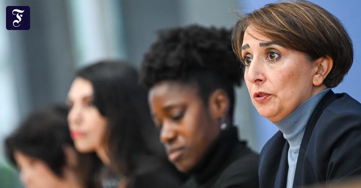Migrant organizations: “We are afraid”