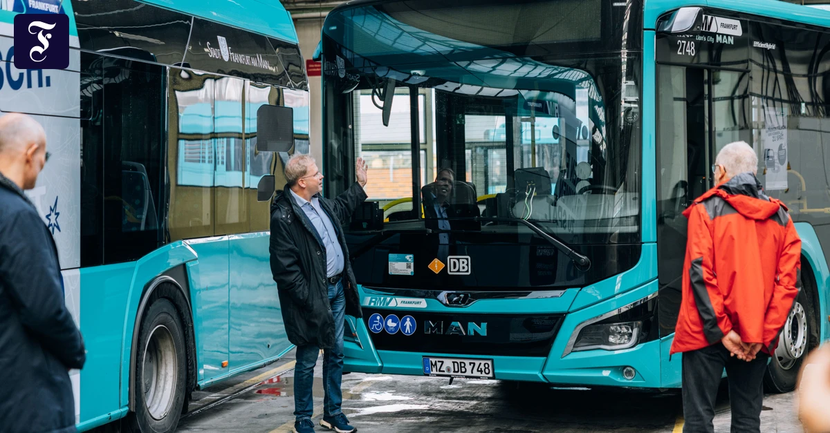 Pilotprojekt-in-Frankfurt-Mit-Kameras-in-Bussen-gegen-Falschparker