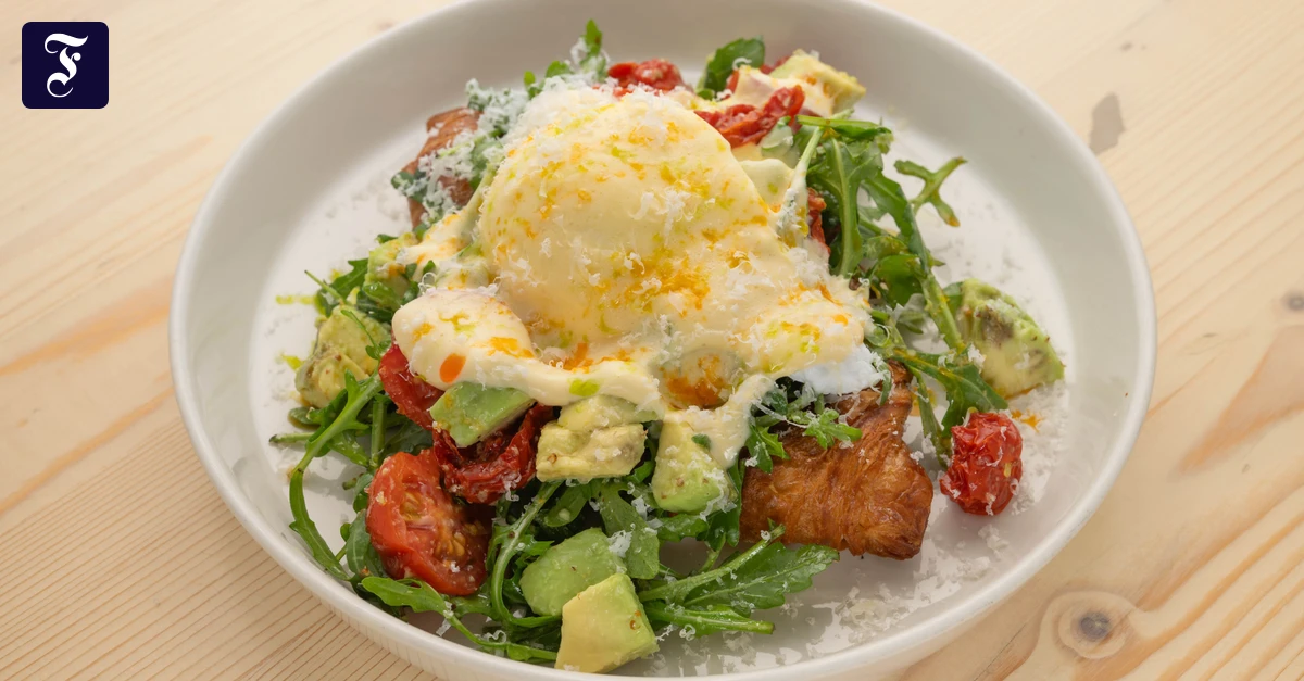 „Delikt“ in Wiesbaden: Smashed Croissant und Flat White im Alten Gericht