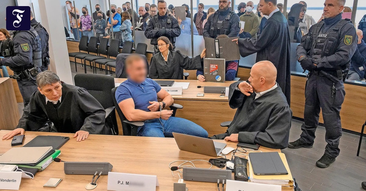 Hammerbande-Prozess-Drei-Stunden-allein-f-r-die-Verlesung-der-Anklage