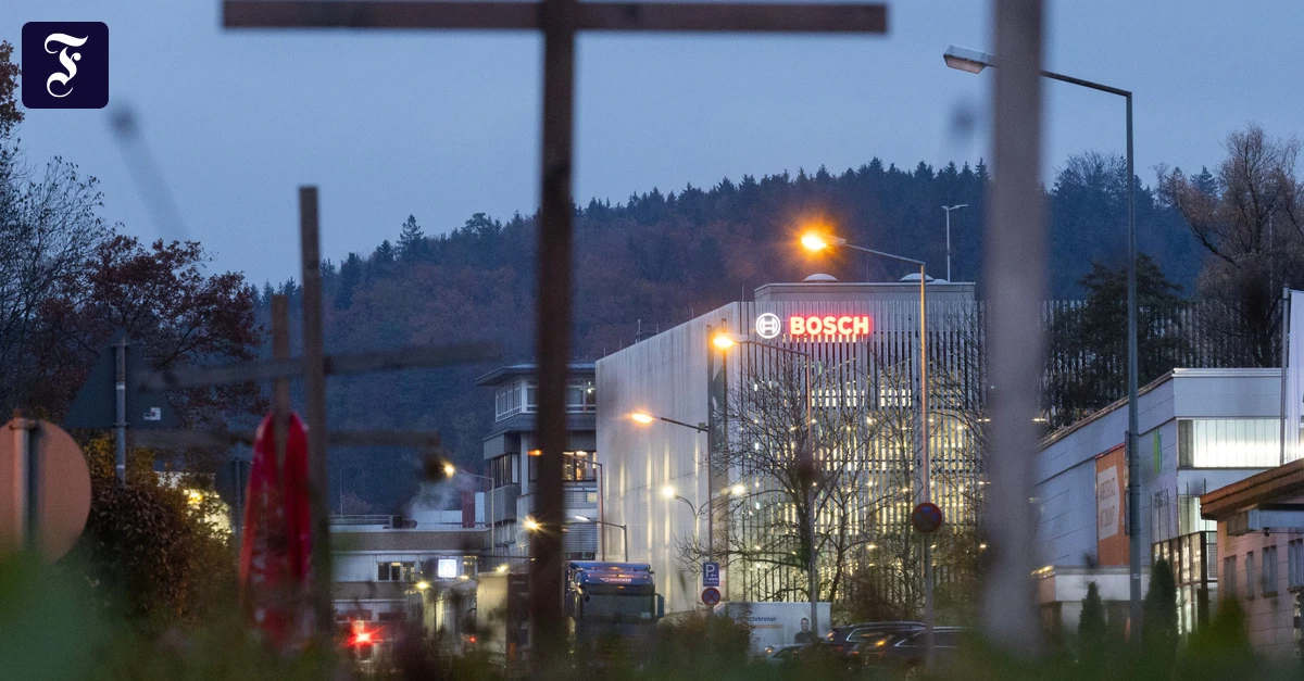 Industriesterben-Musterl-ndle-im-freien-Fall