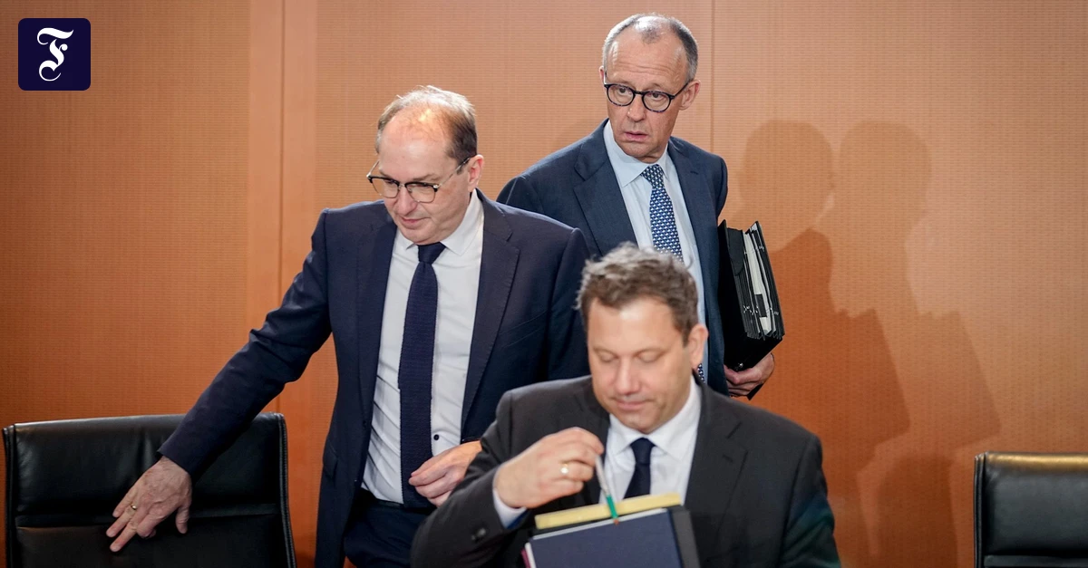 Appearance on Caren Miosga’s show: Friedrich Merz warns the SPD