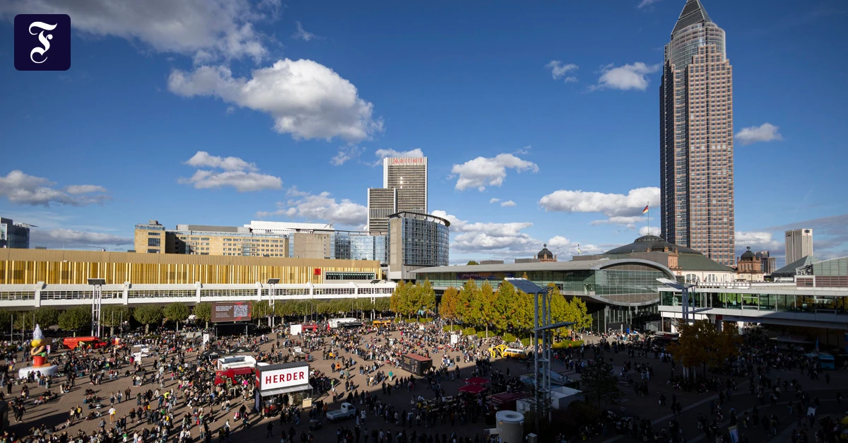 Ticketverkauf beginnt: Frankfurter Buchmesse räumt kräftig um