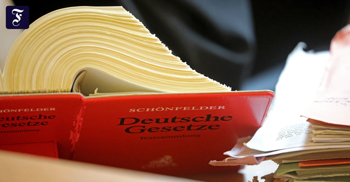 F-A-Z-Podcast-f-r-DeutschLand-Der-Hochstapler-Aufstieg-und-Fall-eines-Top-Anwalts-ohne-Abschluss