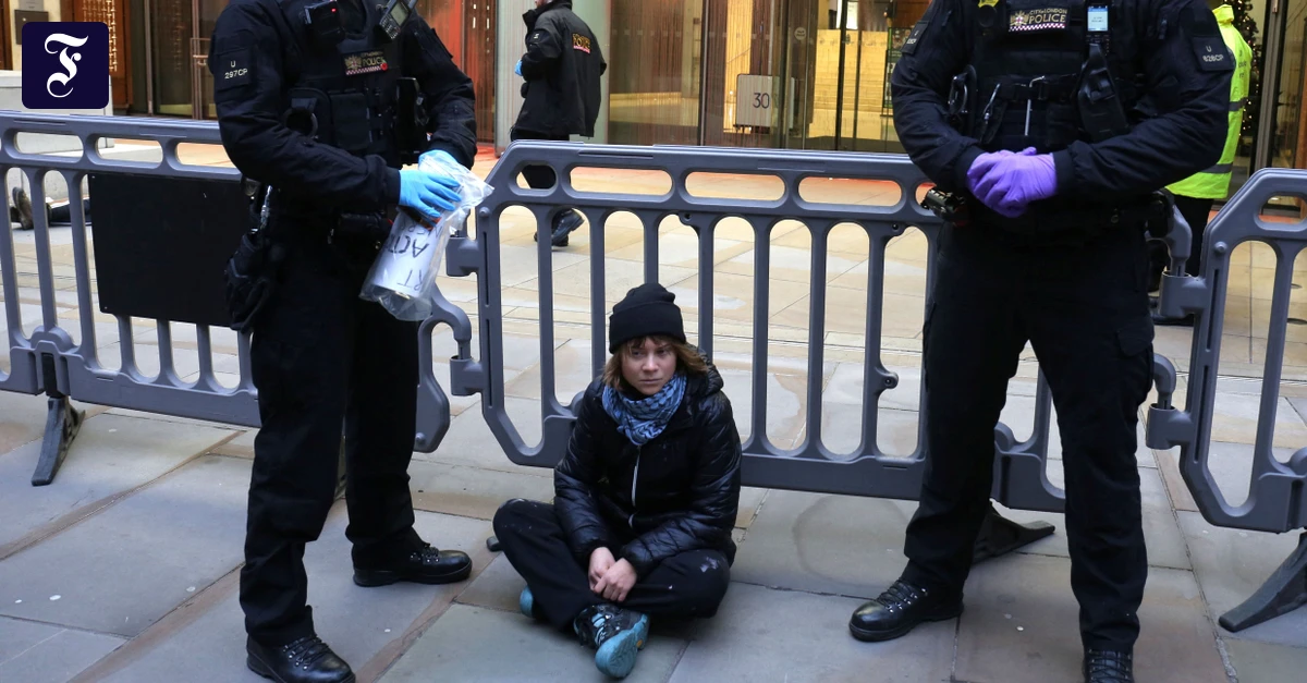 Protestaktion-in-London-Greta-Thunberg-bei-Gaza-Protest-festgenommen