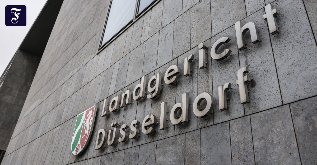 Prozess in Düsseldorf: Nach dem Abitur sollen sie ein Drogenimperium aufgebaut haben