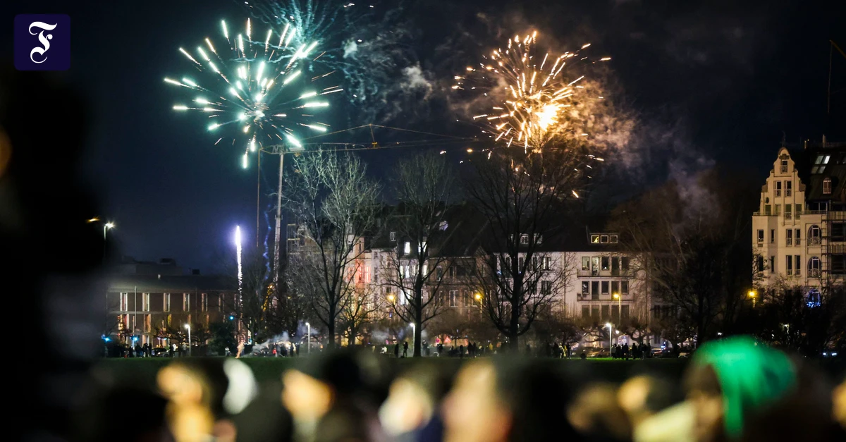 Böllern zum Jahreswechsel: In den Geschäften wird so viel Feuerwerk liegen wie noch nie