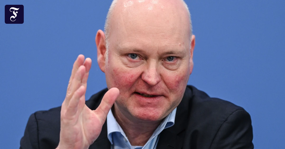 Liveblog Bundespolitik: Wirtschaftsweiser: Beamte sollten in gesetzliche Krankenversicherung| FAZ