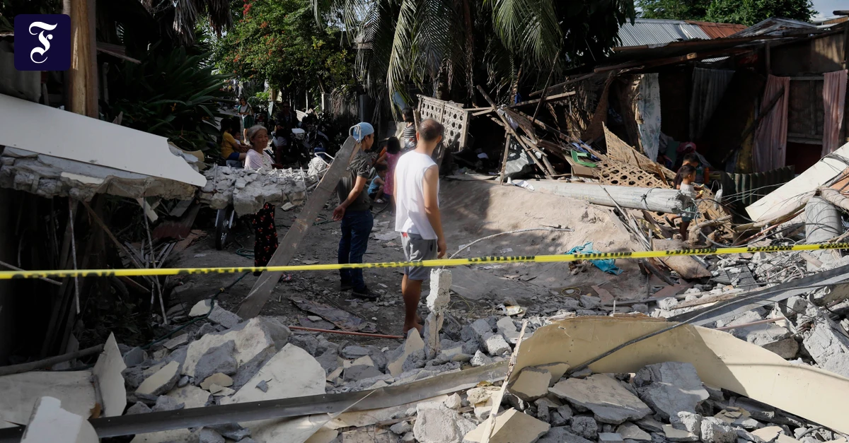 Mindestens 45 Tote: Menschen hoffen auf Hilfe nach Erdbeben auf den Philippinen