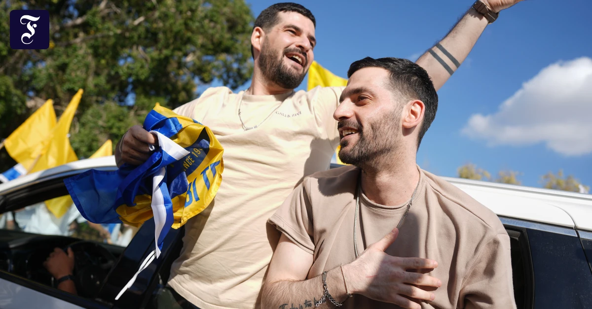 Israels-Hamas-Geiseln-Fu-ball-als-Treibstoff-des-berlebenswillens