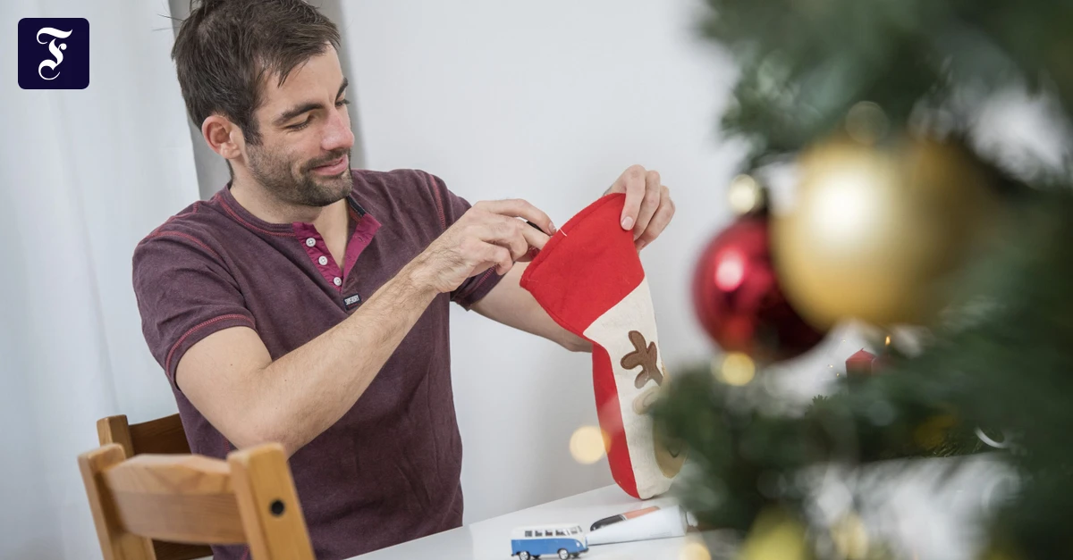 Gr-beln-vor-Weihnachten-Was-schenke-ich-ihm-blo-