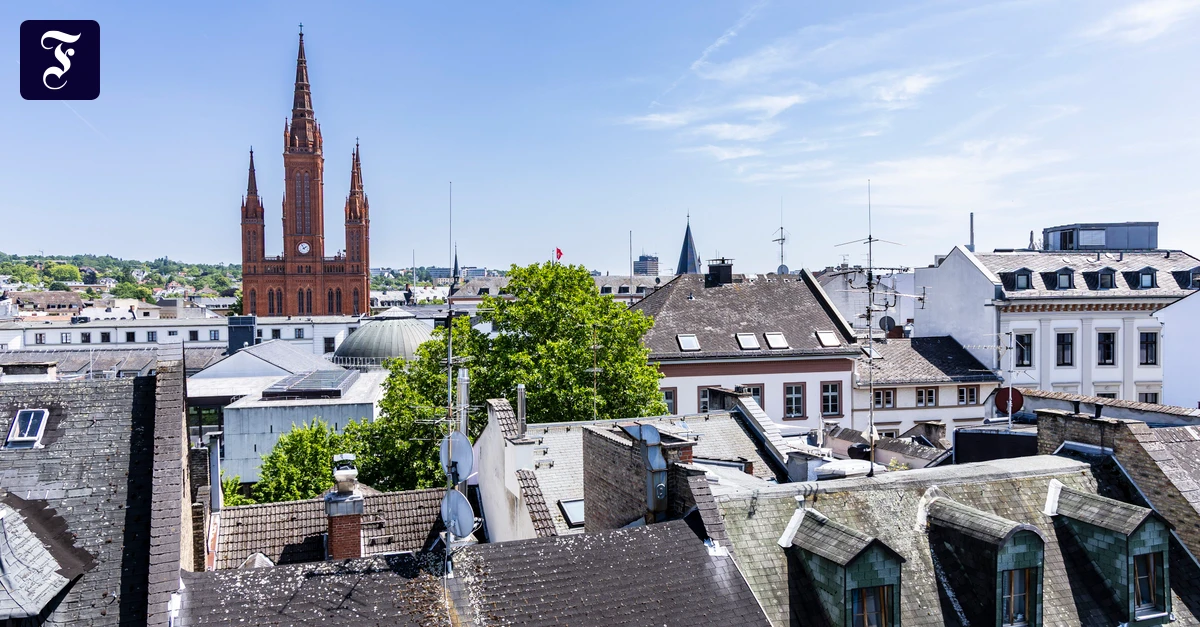 Wiesbadener-Innenstadt-Eine-City-auf-Messers-Schneide