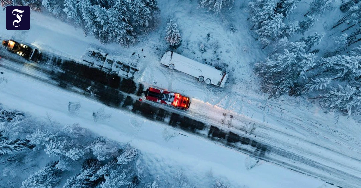Busreise-nach-Lappland-Deutsche-Erasmus-Studierende-in-Schweden-verungl-ckt