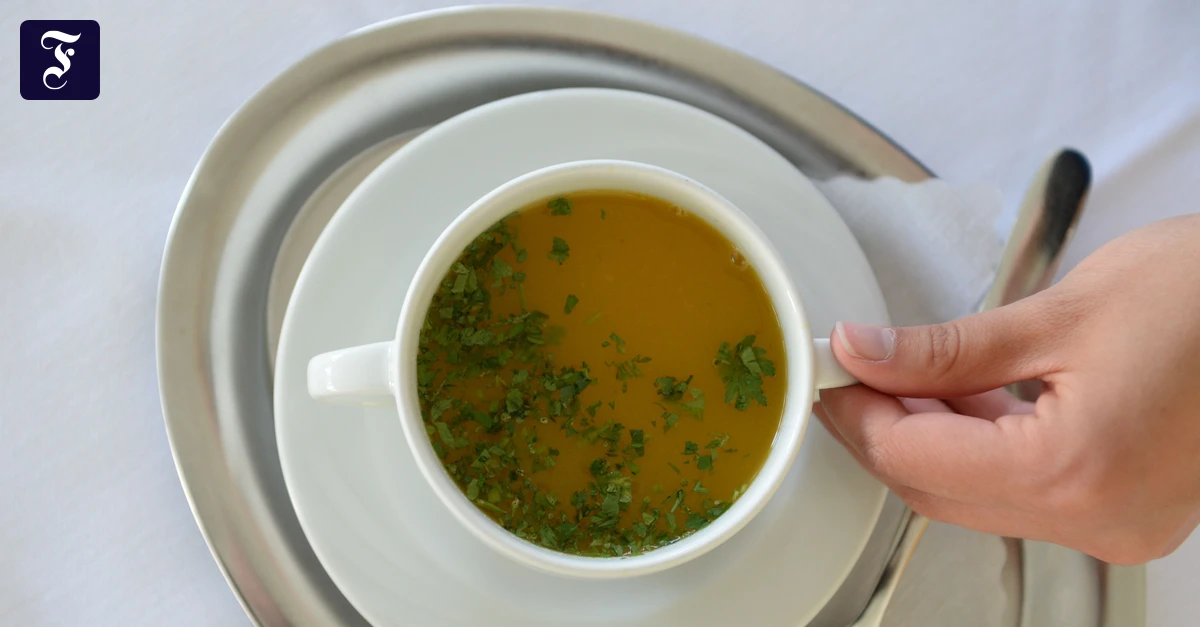Rhein-Main-Liveblog: Aus Gebäude geworfene Tasse verfehlt Spaziergänger nur knapp