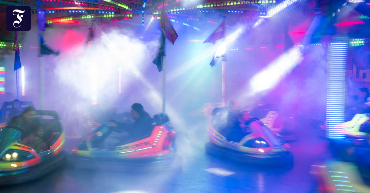 -Faccetta-nera-Autoscooter-mit-Mussolini