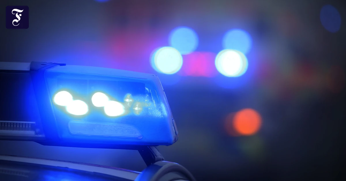 Brandanschlag: Parteifahrzeug der AfD in Darmstadt brennt vollständig aus