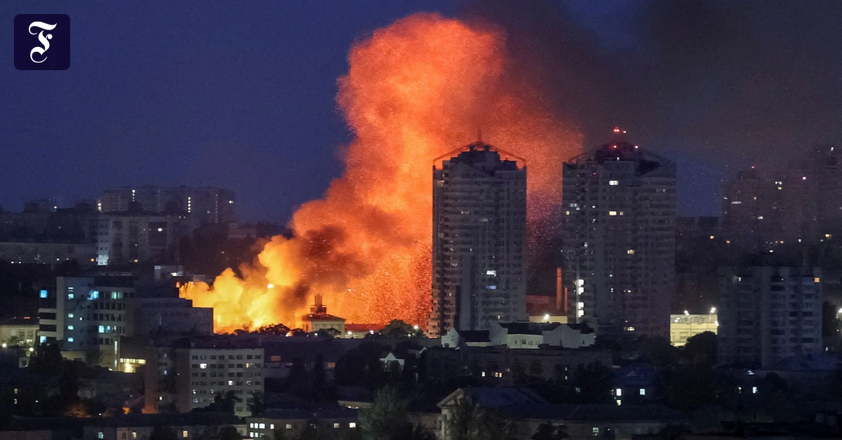 F-A-Z-PODCAST-F-R-dEUTSCHLAND-Carlo-Masala-Wir-wachen-jeden-Morgen-in-einem-Zombie-Film-auf-