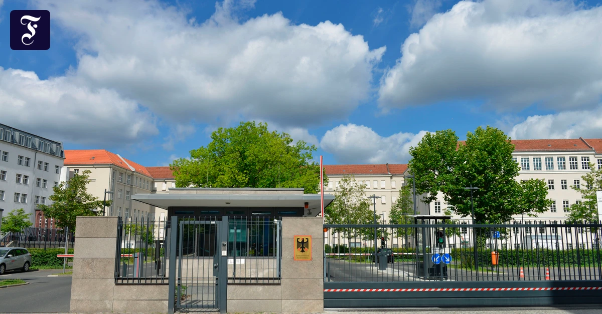 Krieg-in-der-Ukraine-Mutma-liche-Russland-Spionin-in-Berlin-festgenommen