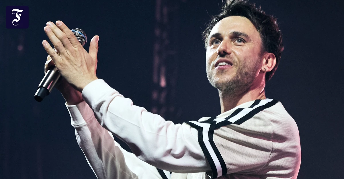 Clueso in der Festhalle: Weltoffene Selbstreflexion