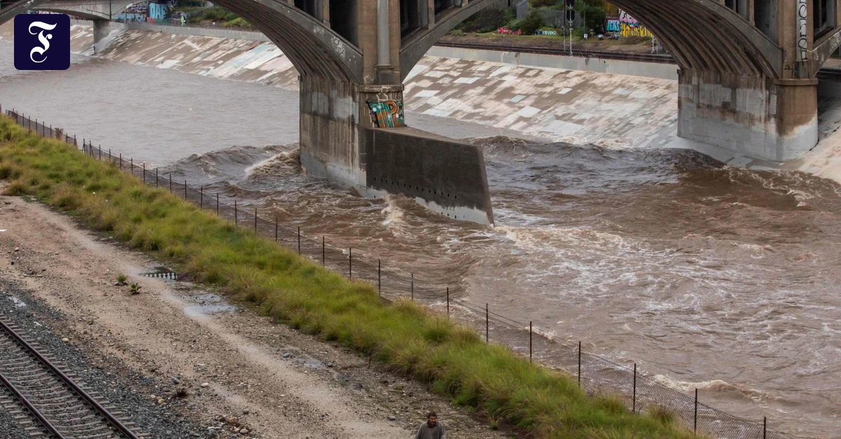 Notstand in Los Angeles: Kalifornien bereitet sich auf „gefährlichen Weihnachtssturm“ vor