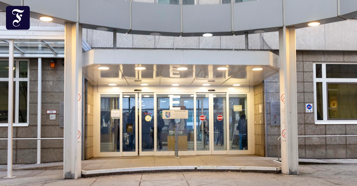 Urteil-Bew-hrungsstrafe-f-r-Mann-der-seine-demente-Frau-erw-rgt-hat