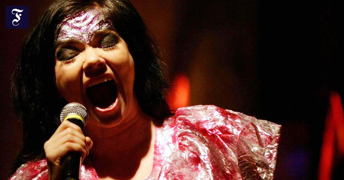 Declaration-of-Independence-S-ngerin-Bj-rk-ermutigt-Gr-nland-zur-Unabh-ngigkeitserkl-rung