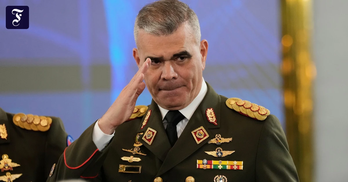 Maduros Vertrauter: Venezuela entlässt Verteidigungsminister López