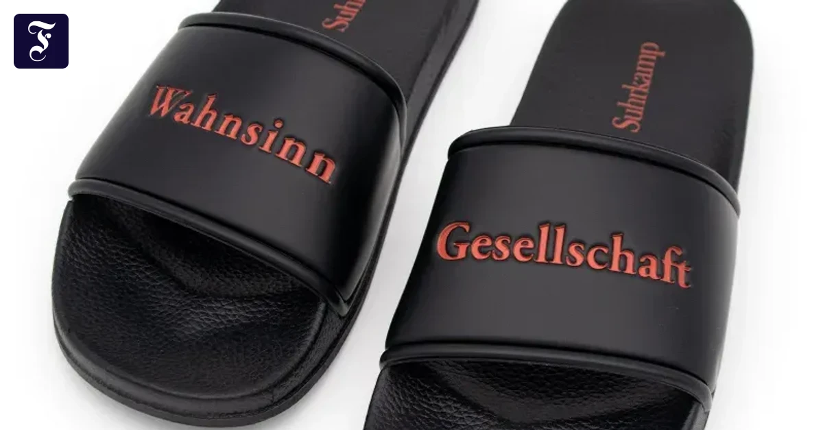 Suhrkamp-Merch: Foucault auf die Füße