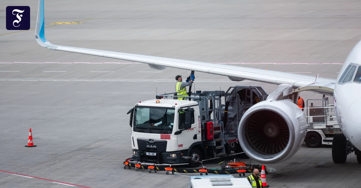Mögliche Engpässe: Flughäfen sehen Kerosinversorgung „unter Druck“