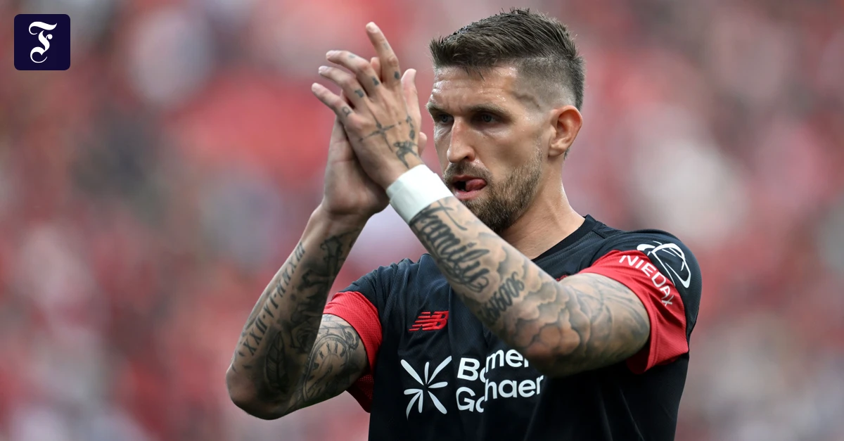 Fußball-Transferticker: „Gehe davon aus, dass er bleibt“: Nationalspieler hat wohl doch Zukunft bei Bayer