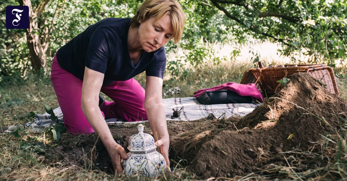 Film mit Corinna Harfouch: Die Leiche in deinem Keller bist du selbst