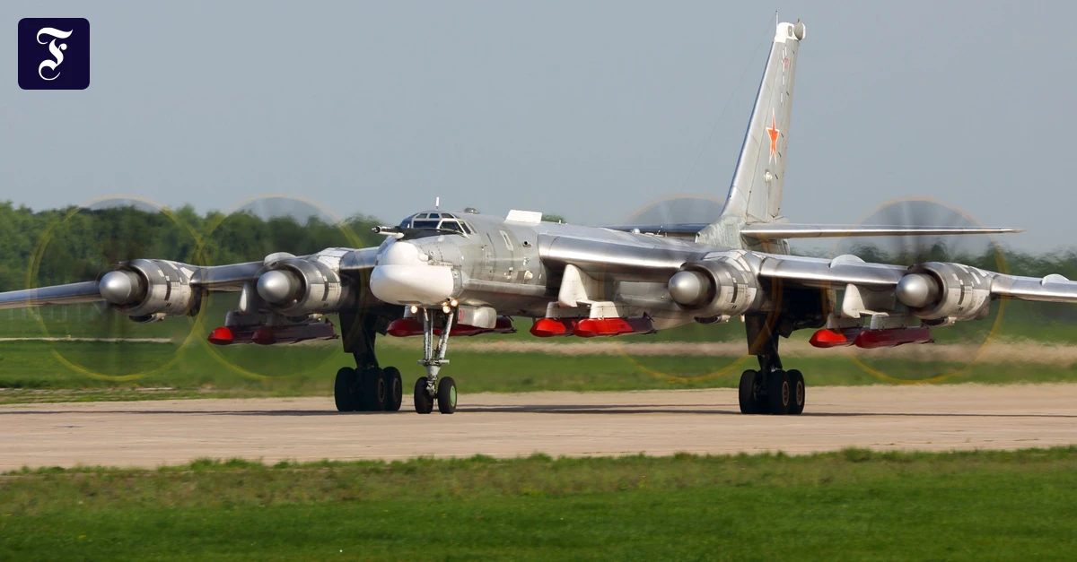 Liveblog Ukrainekrieg: Ukraine meldet Angriff auf Militärflugplatz in Russland