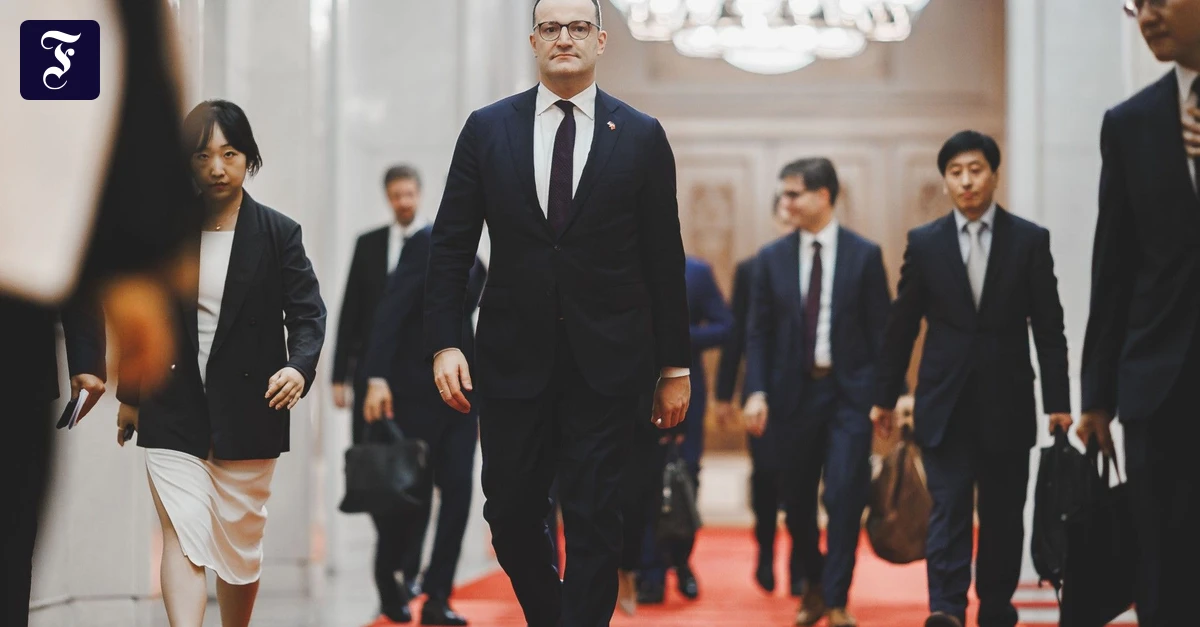 Fraktionschef in China: Warum Jens Spahn gerade jetzt nach Peking fliegt