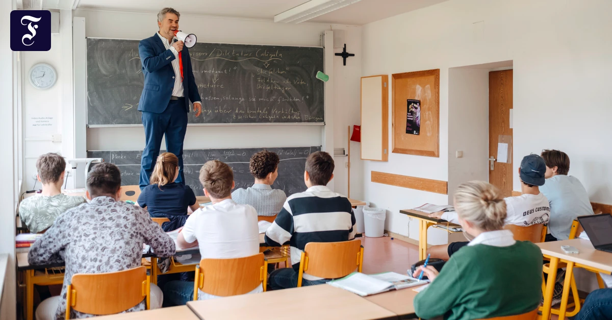 Schulbesuch in Bayern: „Was heißt Glaube auf Lateinisch?“