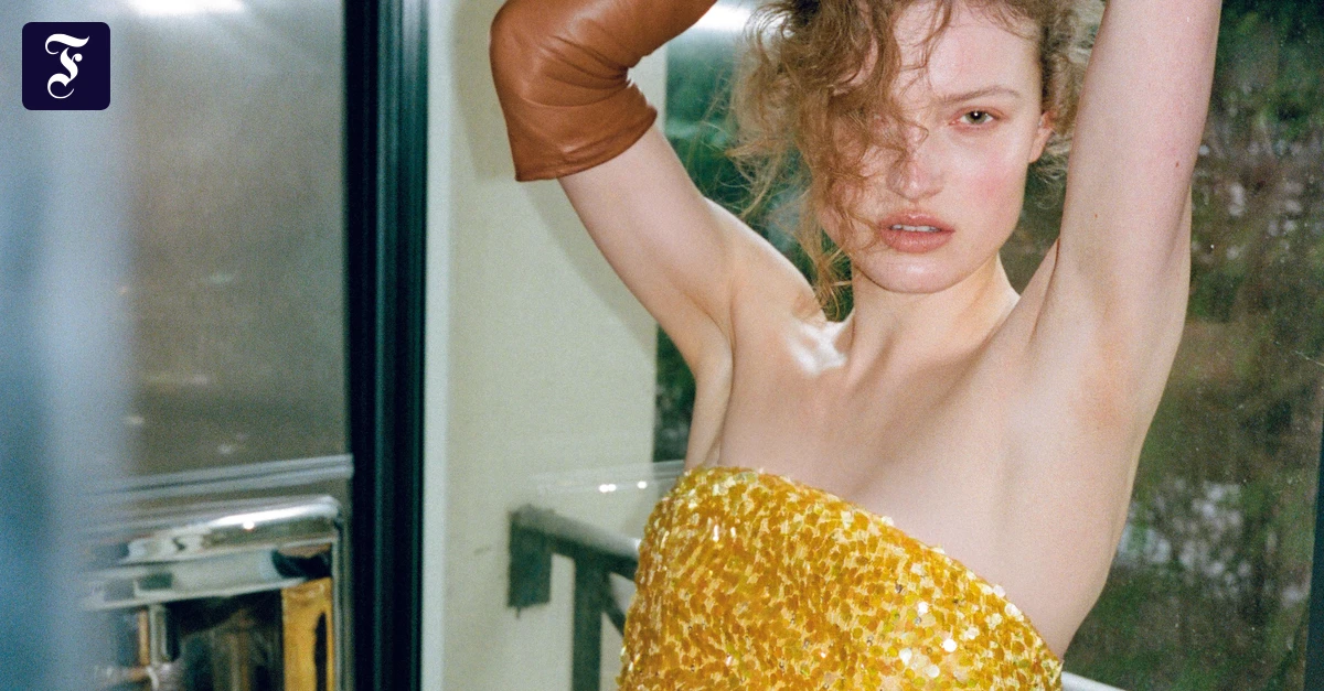 Mode in Paris:  Summer in the City