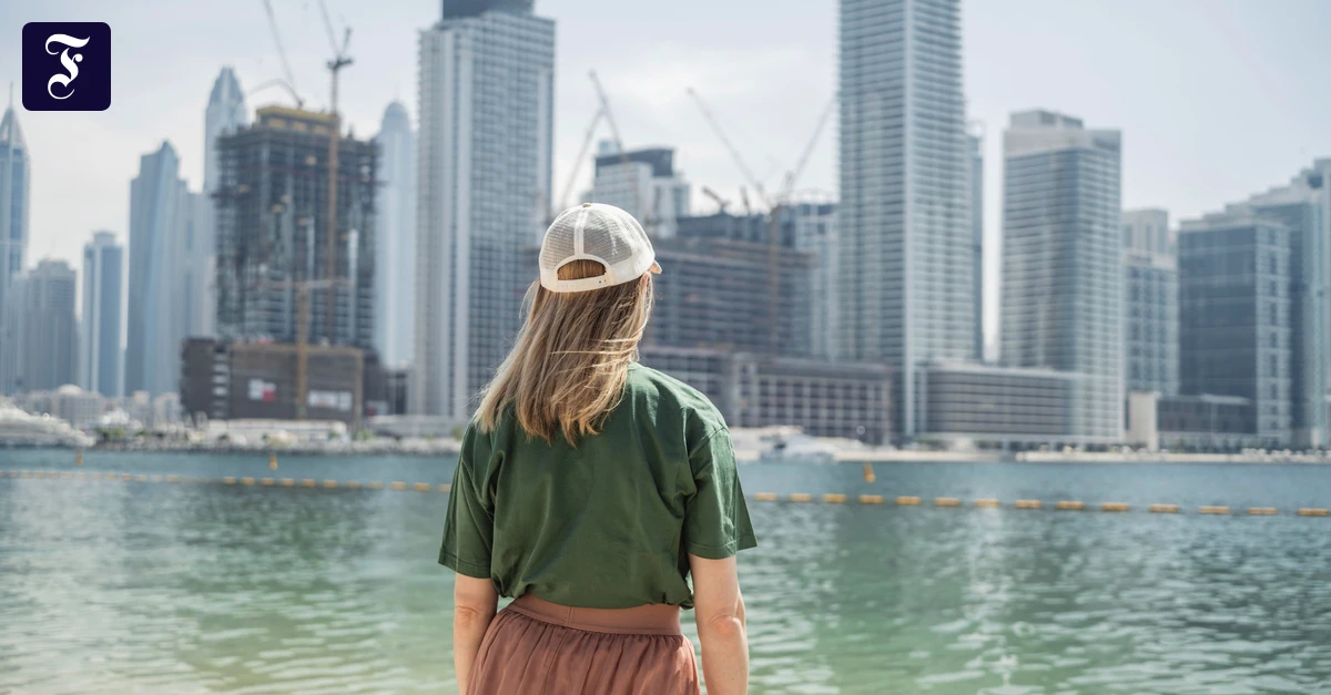 Why Influencers Promote Dubai