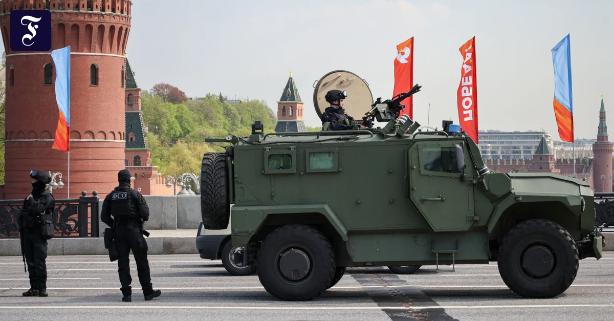 How Putin's regime shows weakness at the May 9th celebration