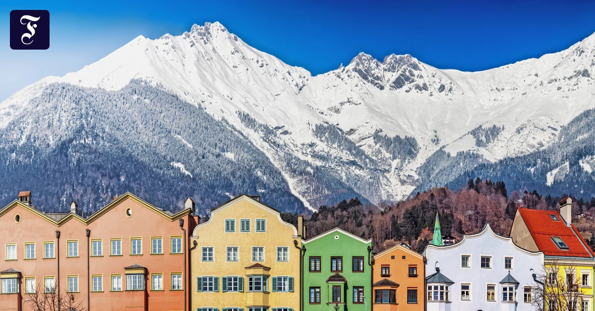 Ski-Kultur-in-Innsbruck-Die-Skistiefel-Stadt