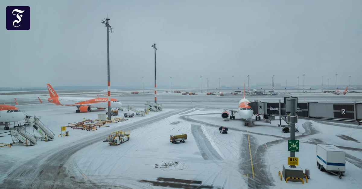 wegen-blitzeis-betrieb-am-flughafen-ber-eingestellt-unsere-fl-chen-sind-spiegelglatt