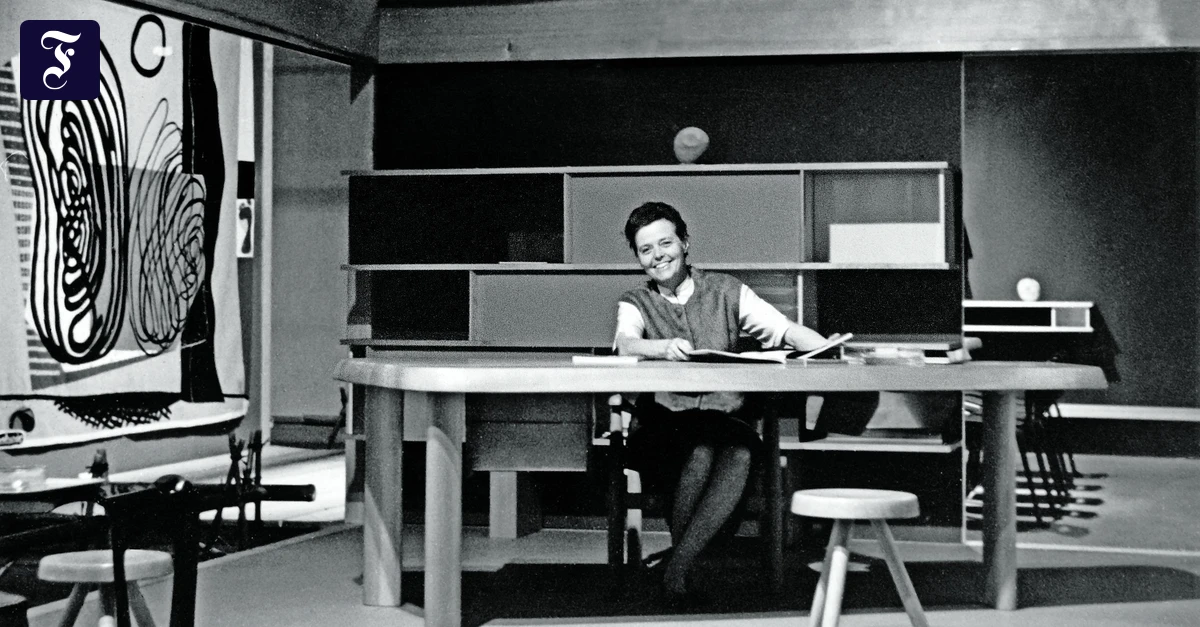 Design-Ausstellung-in-Krefeld-Kissen-hat-sie-nie-bestickt