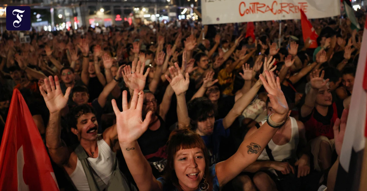 SPanien: Zehntausende protestieren gegen Zwangsräumung von 87-Jähriger in Madrid