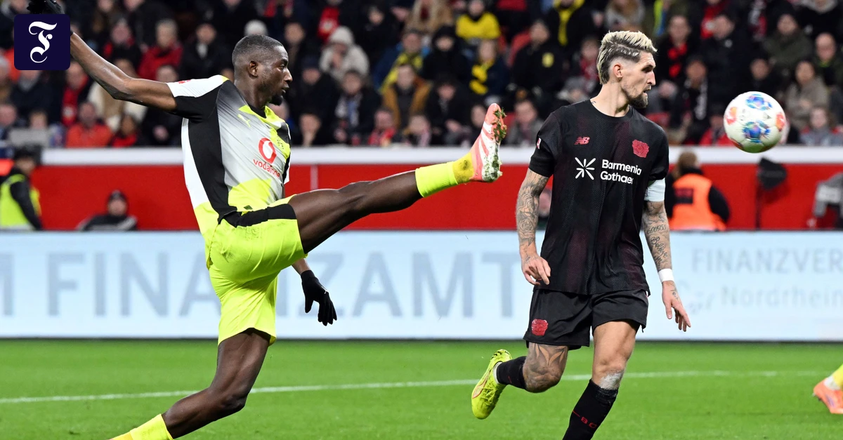 -rger-bei-Auswechslung-Bockiger-Kicker-Guirassy