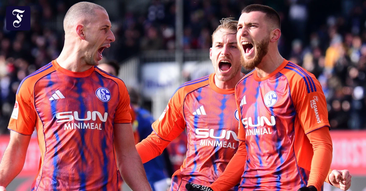 Zweite Bundesliga: Schalke erobert die Tabellenspitze zurück