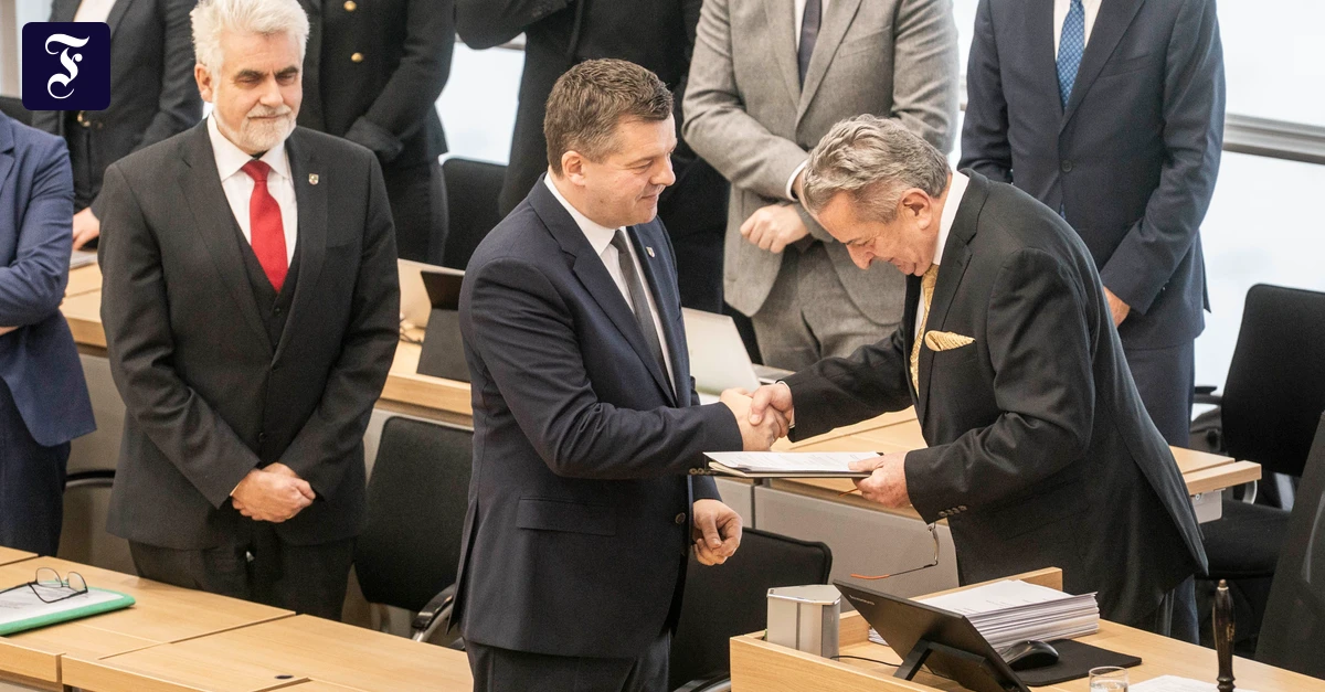 Wahl im Landtag: Sven Schulze ist Sachsen-Anhalts neuer Ministerpräsident
