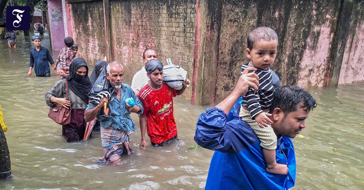 Monsun-regen-Dutzende-Tote-bei-Unwettern-in-Bangladesch