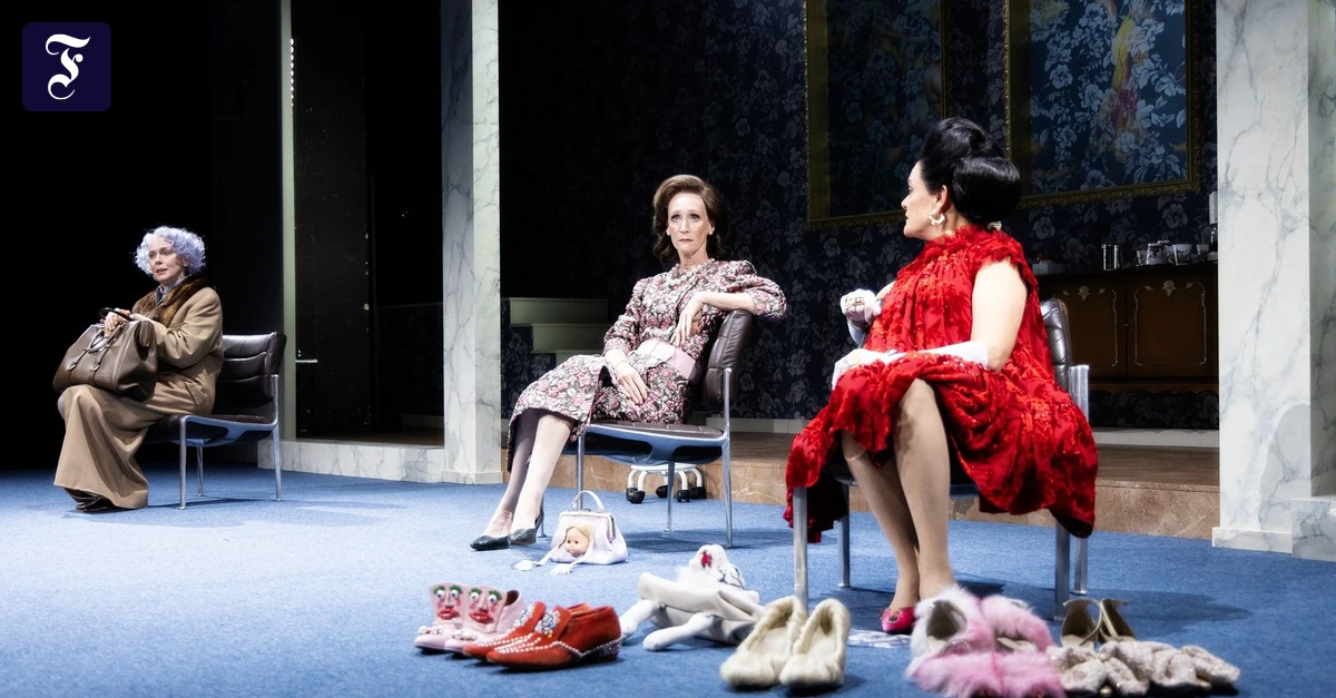 Schauspiel Frankfurt: Wohin mit Erichs Asche?