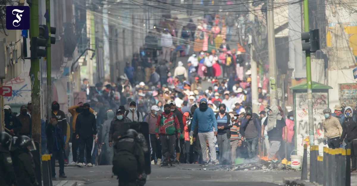 Evo Morales mobilizes: Protests and chaos in Bolivia