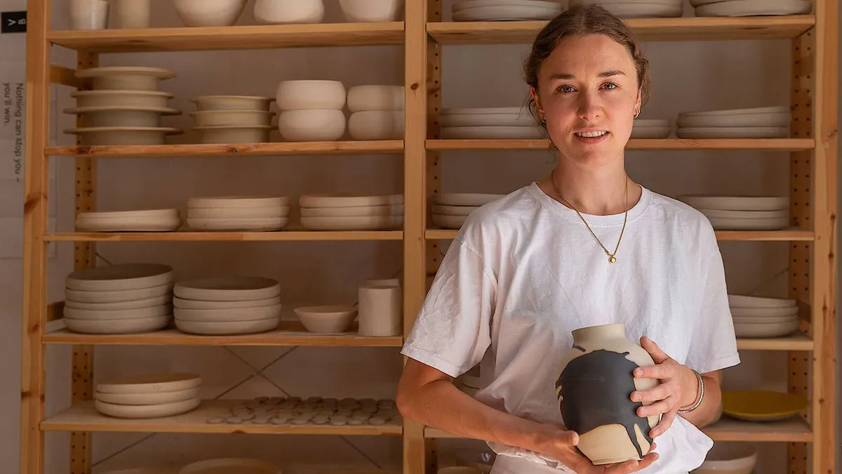 Zu Besuch im Töpfer-Atelier: Keramik ist der neue Trend