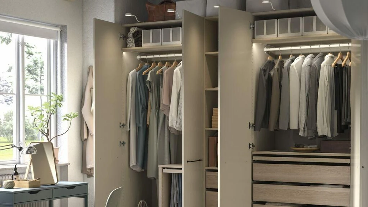 Der Pax-Kleiderschrank gehört zu den Klassikern unter den Ikea-Modellen. Drei Änderungen sollen den Aufbau nun vereinfachen